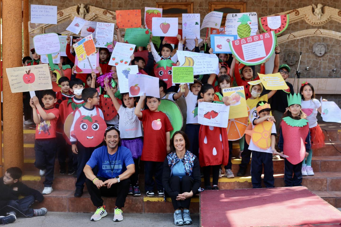 DESFILE DE FRUTAS