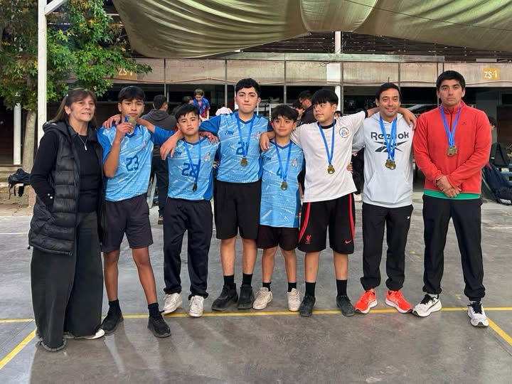 ¡CAMPEONES COMUNALES!